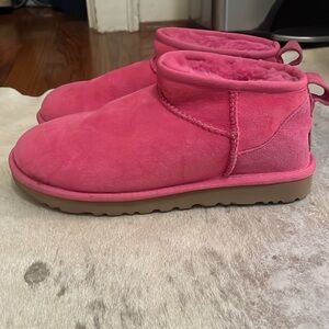 Ugg ultra minis
